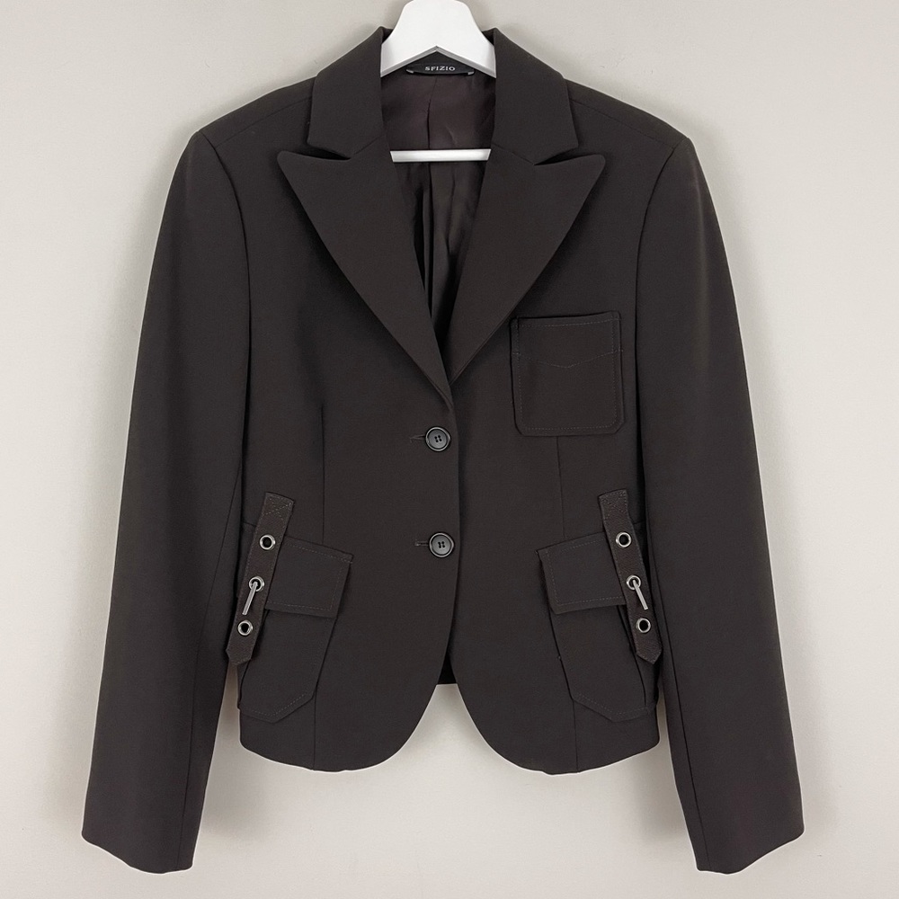 Sfizio 2 Button Blazer Unique Buckle Pockets